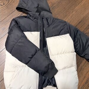 Old Navy Black and White Boys Puffer Jacket